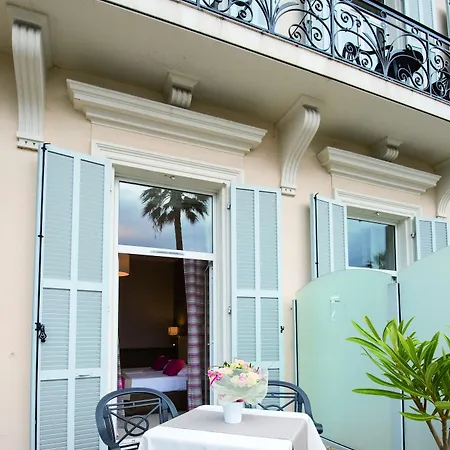 Otel Bleues Royal Westminster
